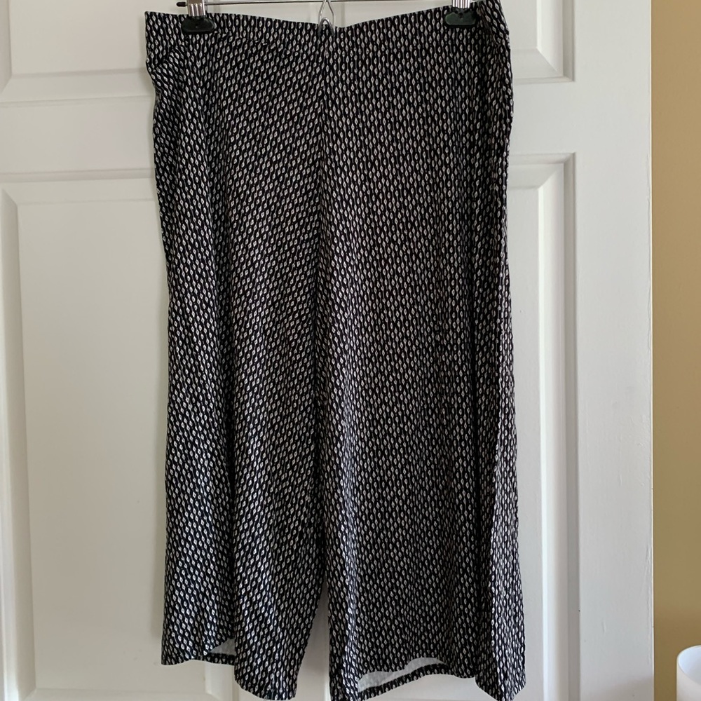 Light rayon capris